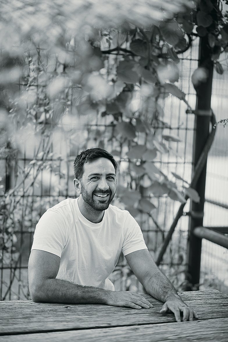 著者アナス・アタッシ