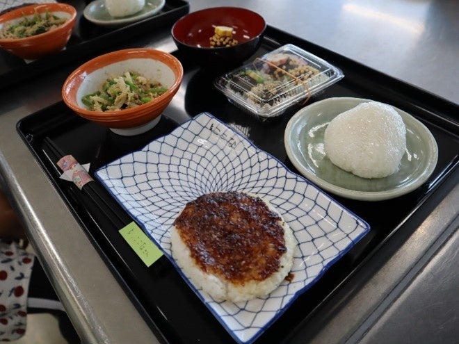 完成した料理　五平餅風おにぎり