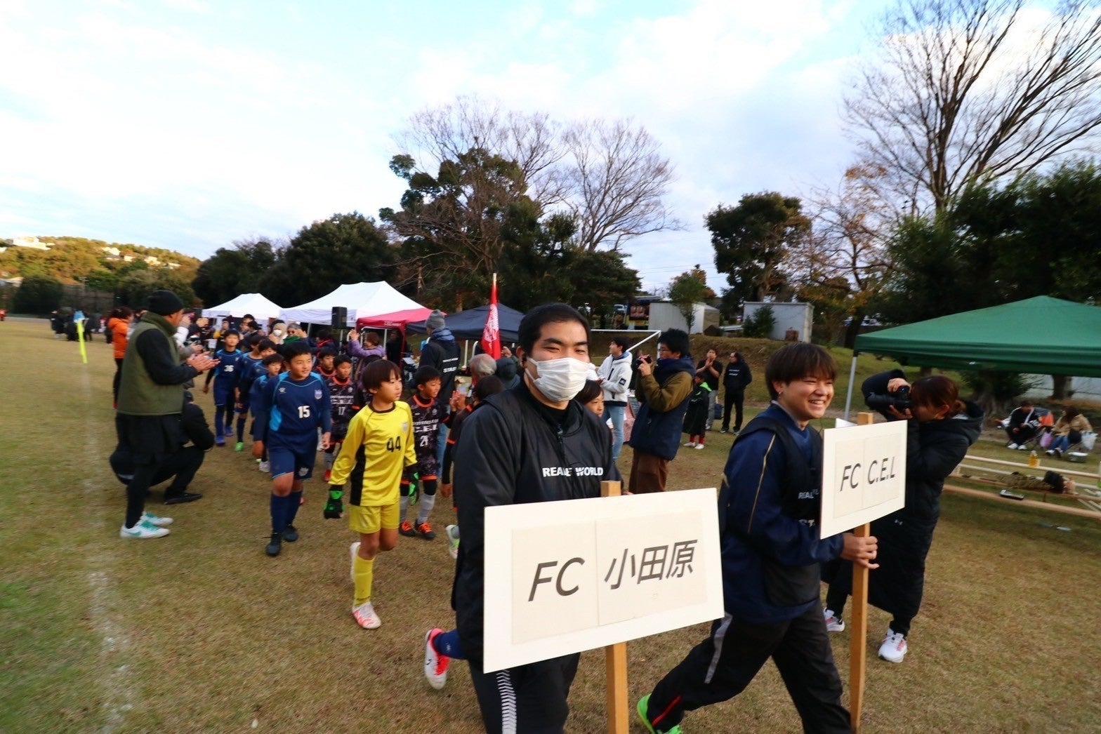 音楽と共に入場行進