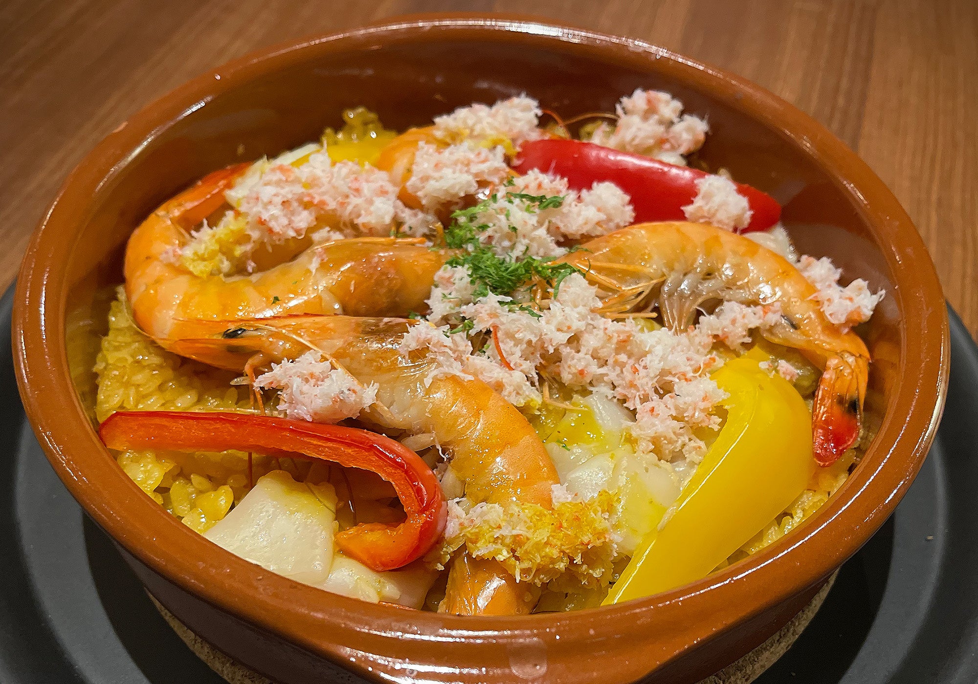 パエ・ド・リア（魚介）　¥1850 バルデペロのイチオシ！半分はパエリアとして、残りは特製クリームとチーズで焼き上げるドリアに。2度楽しめるここでしか味わえないスペシャルメニューです。