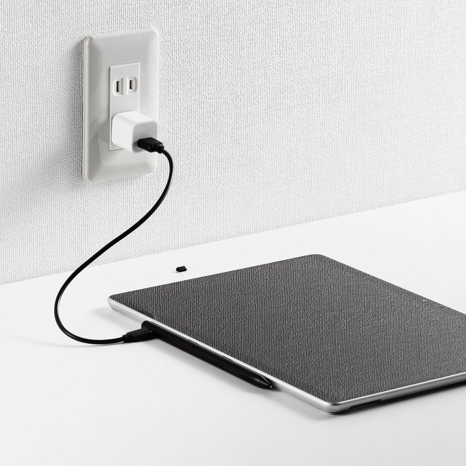 s*n様 Microsoft Surface 本体 充電器・スタイラスペン付き Amazon | 充電器付きスリムペン 2イン1バンドル Microsoft
