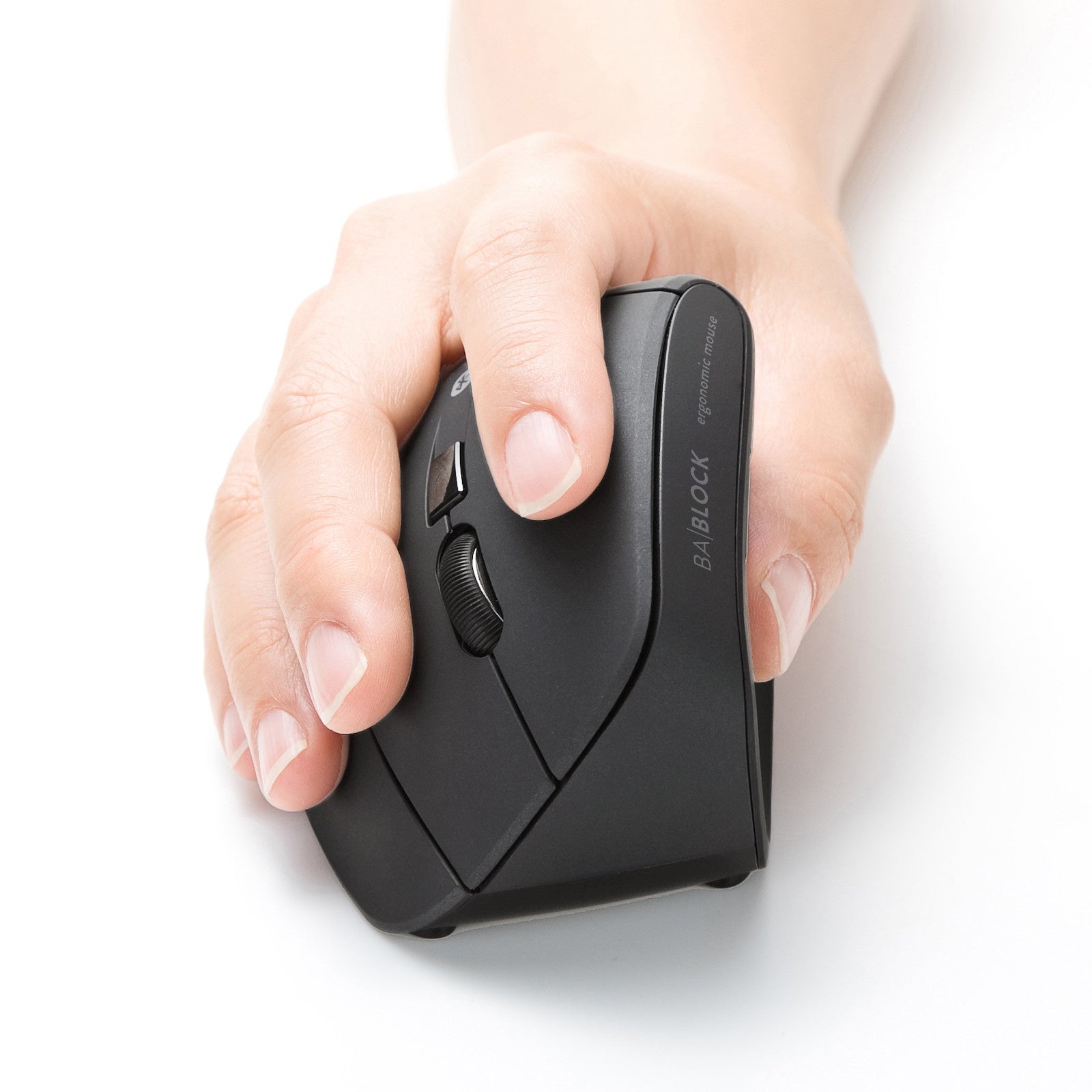 抗菌、静音仕様、手首の負担を軽減できるエルゴノミクスマウス3