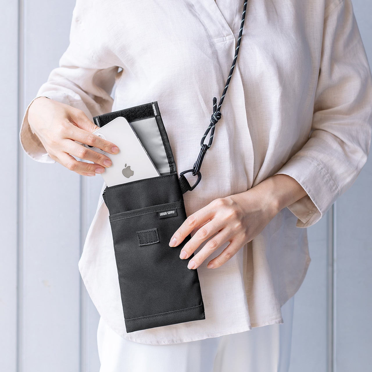 ANG14 マルニ フォンケース ネックポーチ ショルダーバッグ Qoo10