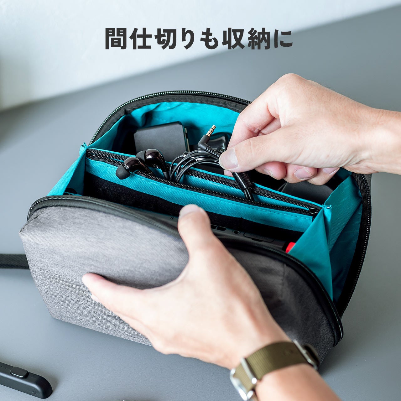 収納ポーチ　ポーチ　ブラック メイクポーチ 化粧ポーチ ブラシも入る 収納力 小分け ブラシが