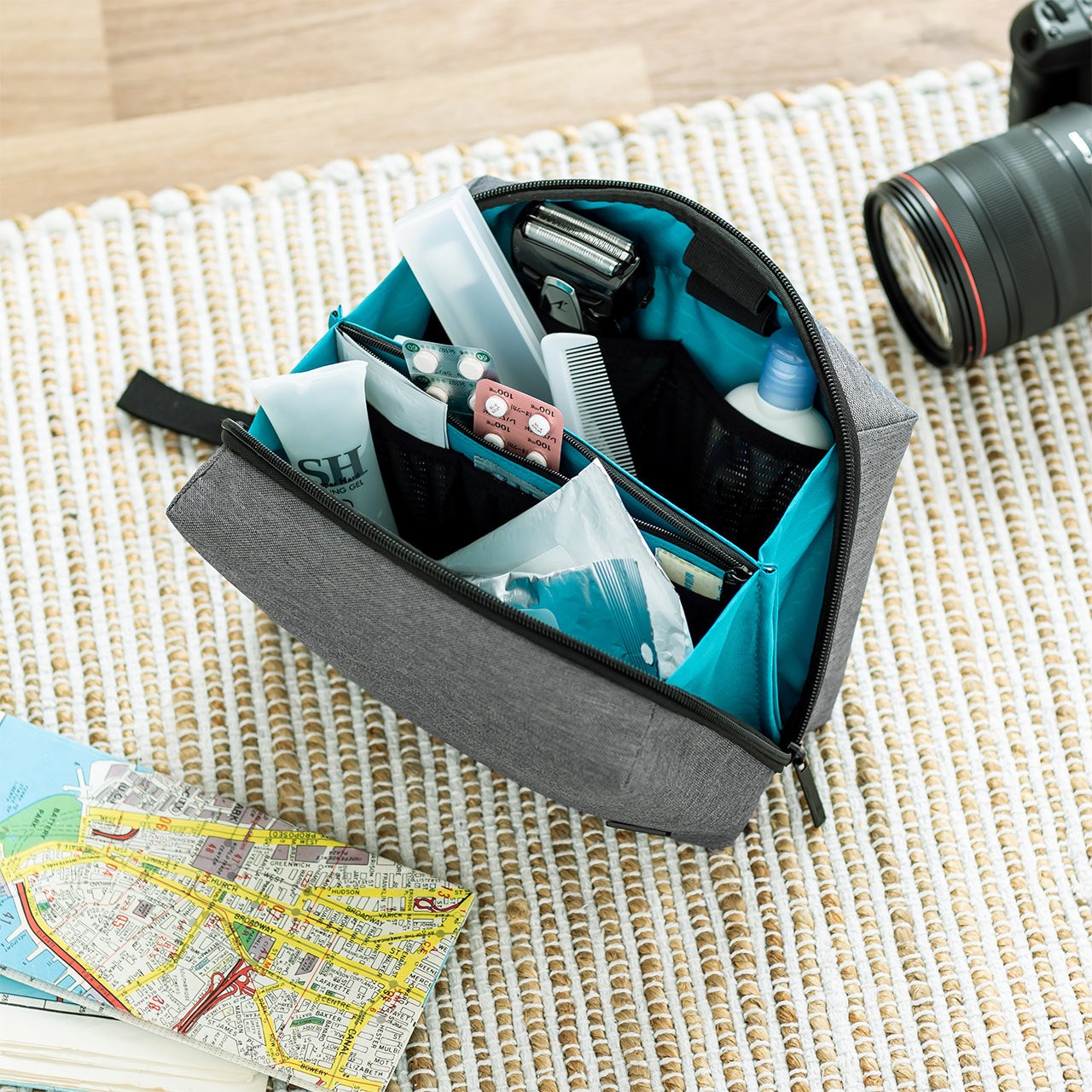 大容量でNintendo Switchの収納にも対応したガジェットポーチを