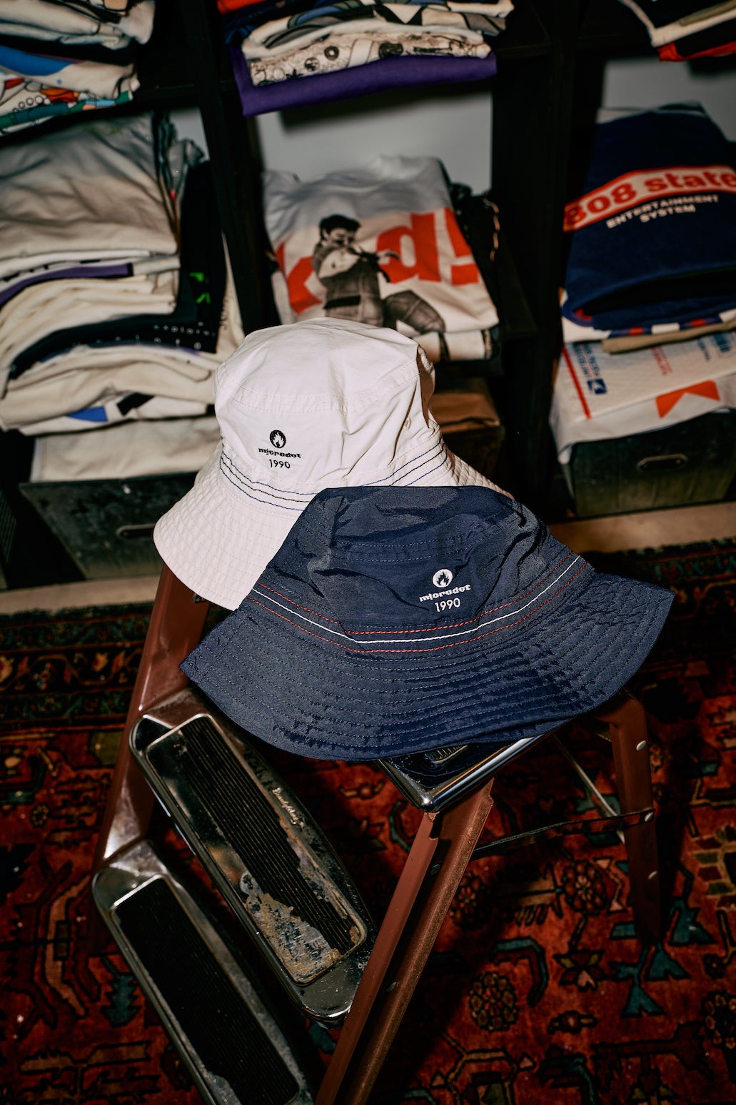 OASISのアートワークも手掛けたUKのクリエイティブ集団microdot