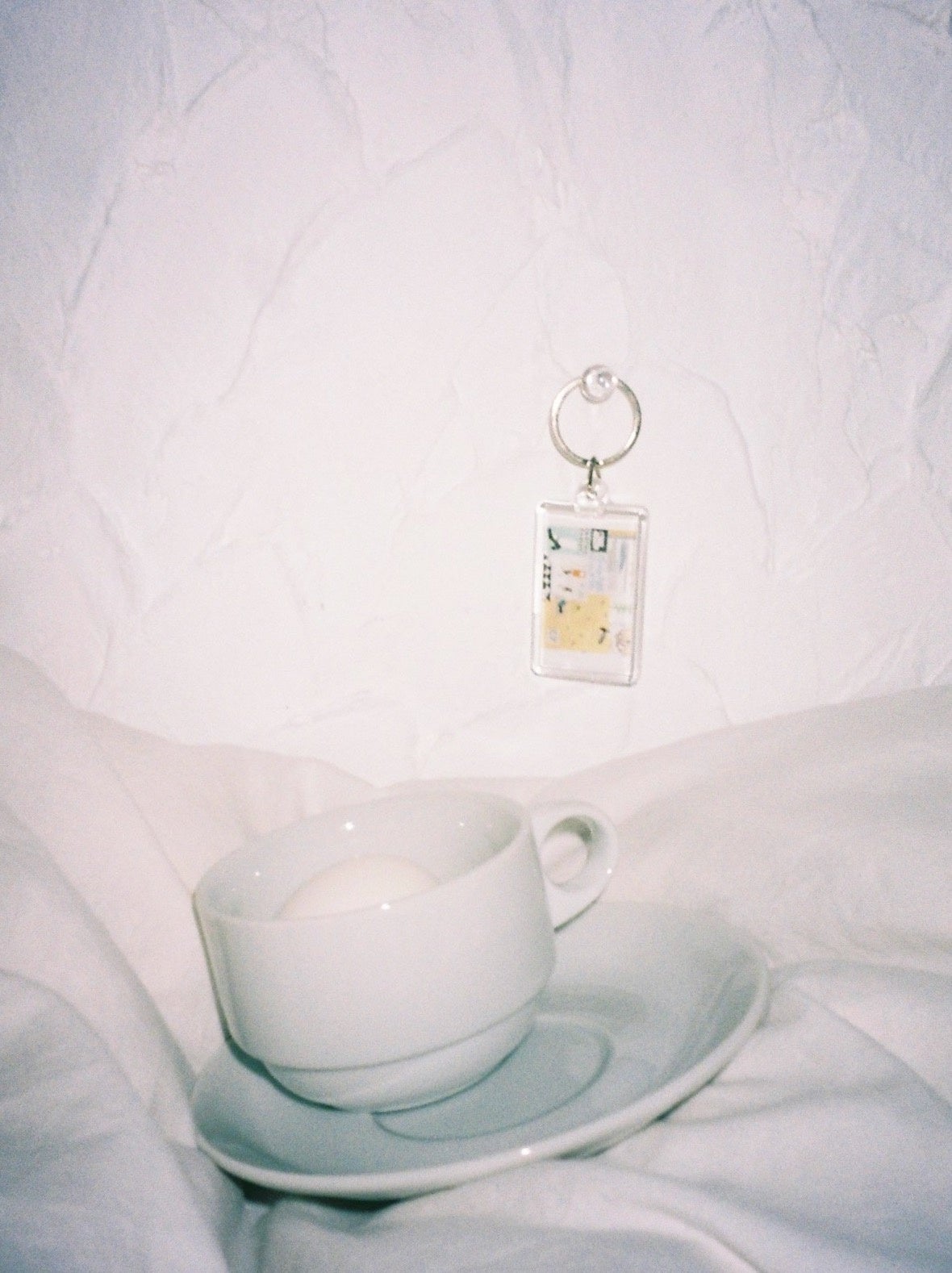 視覚から語りかける“CONVENIENCE YOUNG”のアートワークを