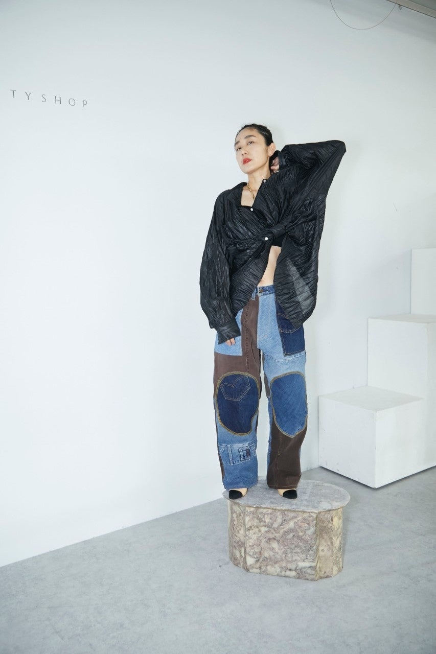 Denim pants ￥104,500 (tax in)