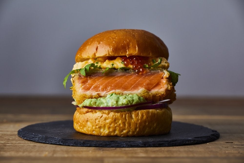 レアサーモンカツエッグサンド