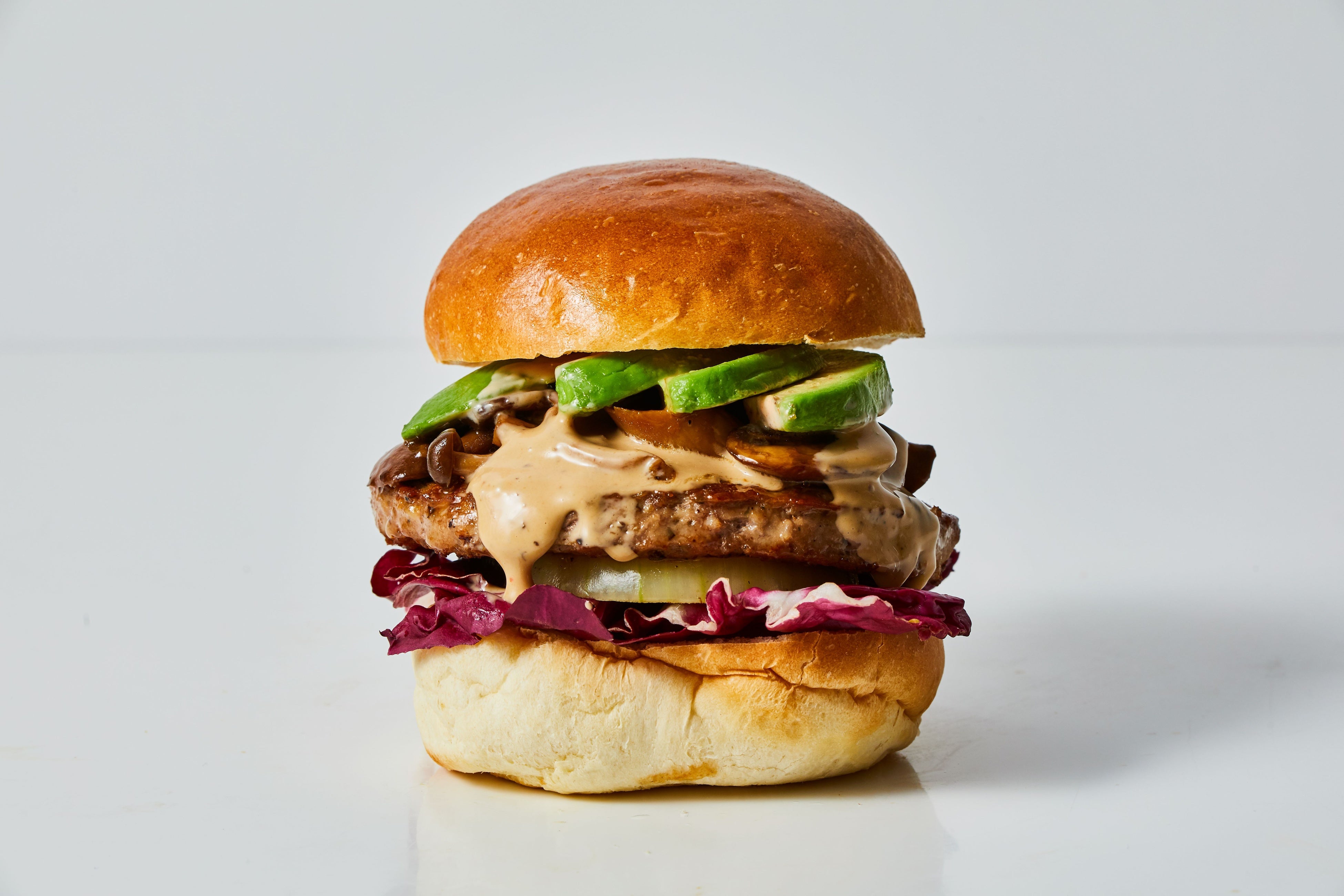 アボカドグリルマッシュルームバーガー