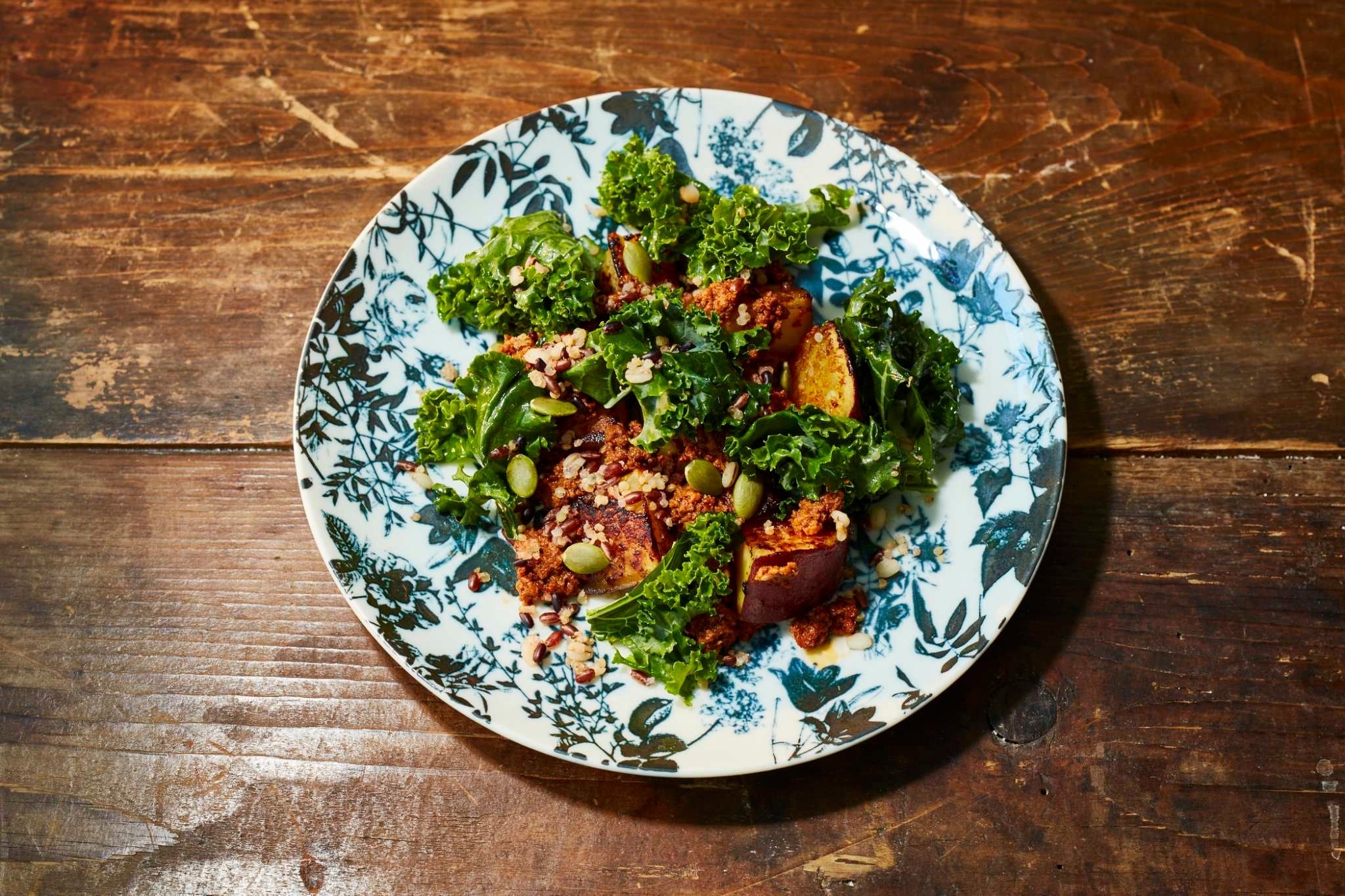 サツマイモとケールのグリル-チョリソ―＆サワークリーム-