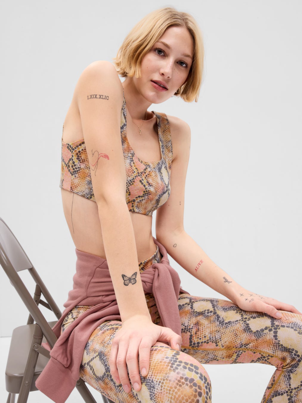 再再再..販 『匿名配送』gap fit レディース タートルネックウェア