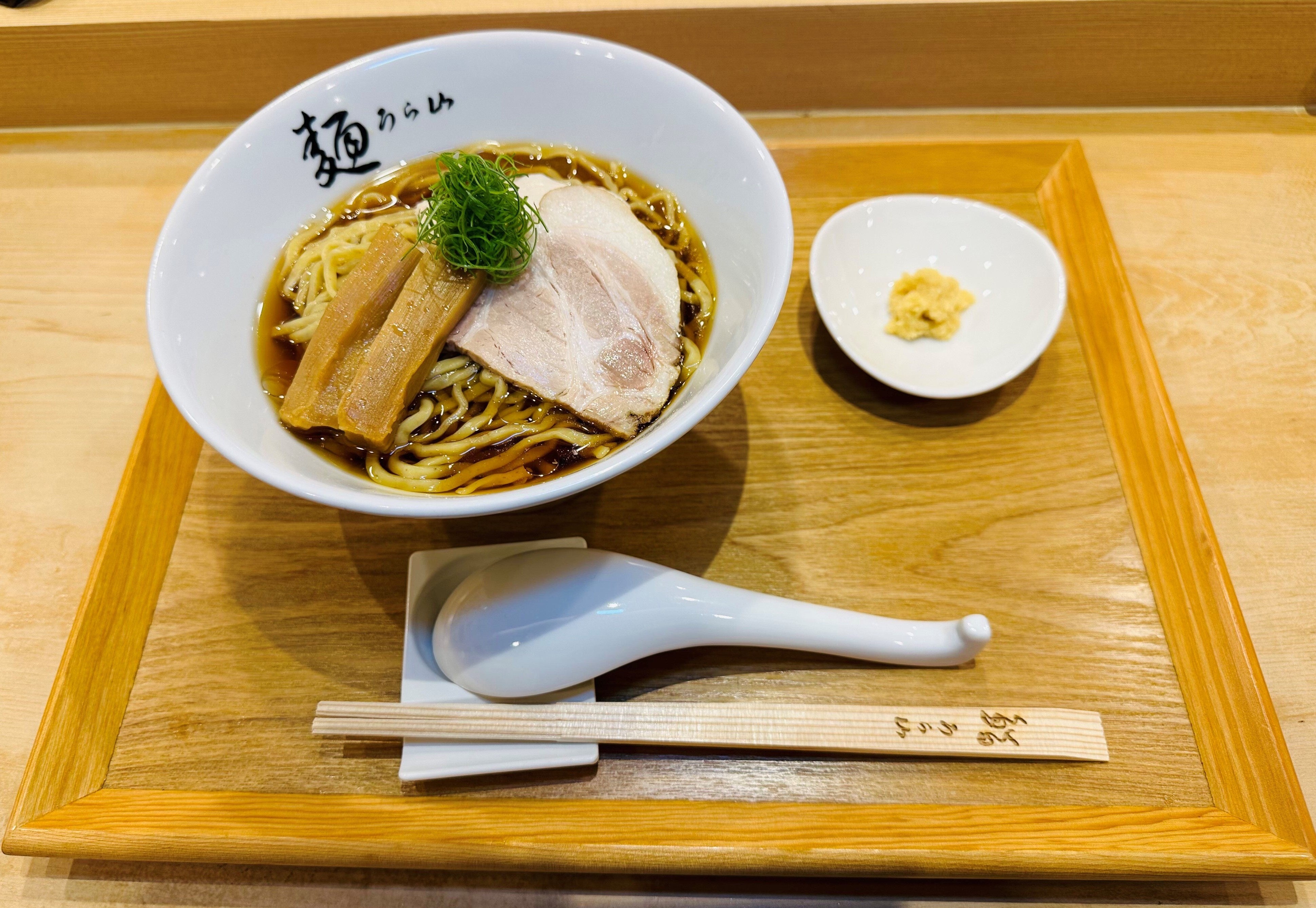 醤油ラーメン　900円