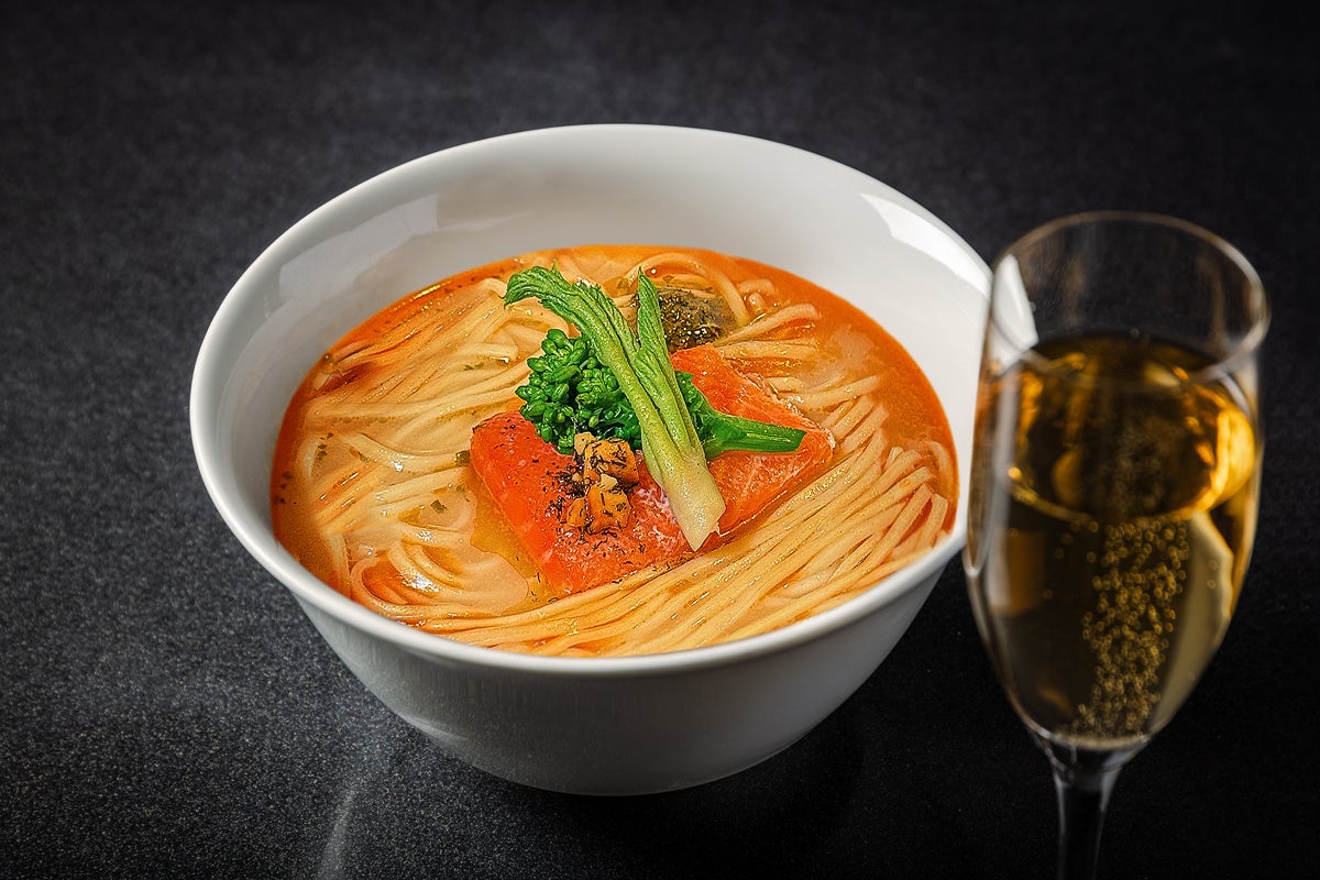 3月限定「サーモン白湯Soba」