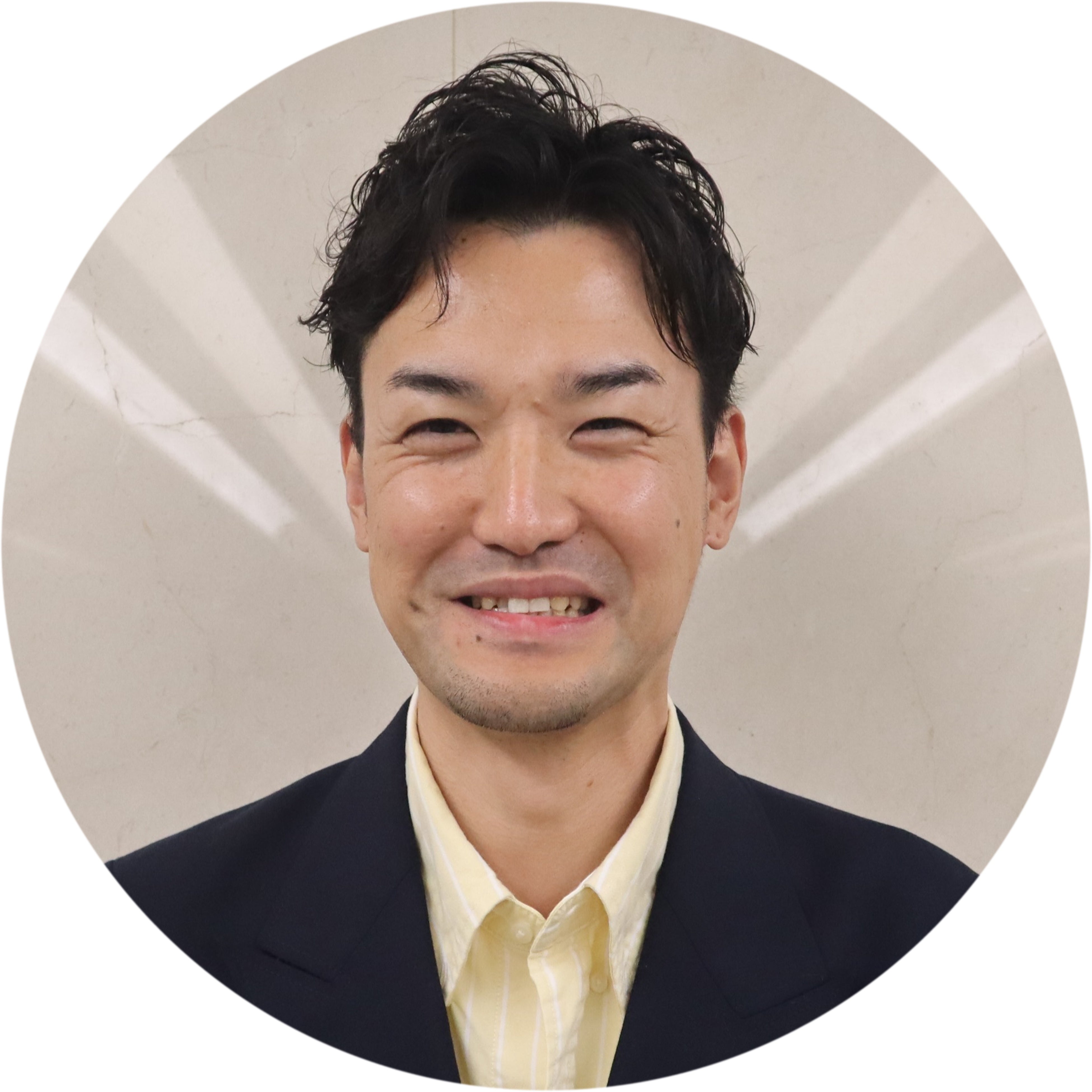 洋服の青山　商品部　河原林孝太（かわらばやしこうた）