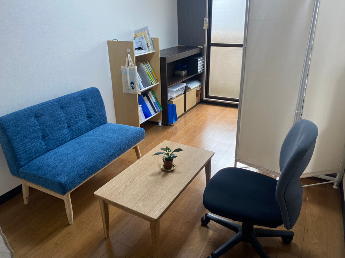 「スマホ・ゲーム依存」に悩む人必見!愛媛県に相談室「Gumi」が開設。全年齢対象で対応可能、対面やオンライン相談も。 「スマホ・ゲーム依存」に悩む人必見!愛媛県に相談室「Gumi」が開設。全年齢対象で対応可能、対面やオンライン相談も。