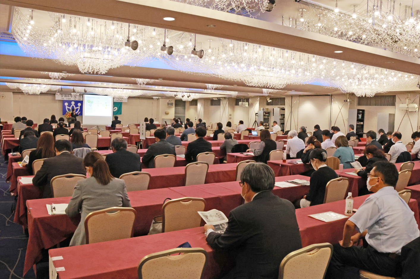 会場となった仙台市内のホテルには大勢の参加者が詰めかけた