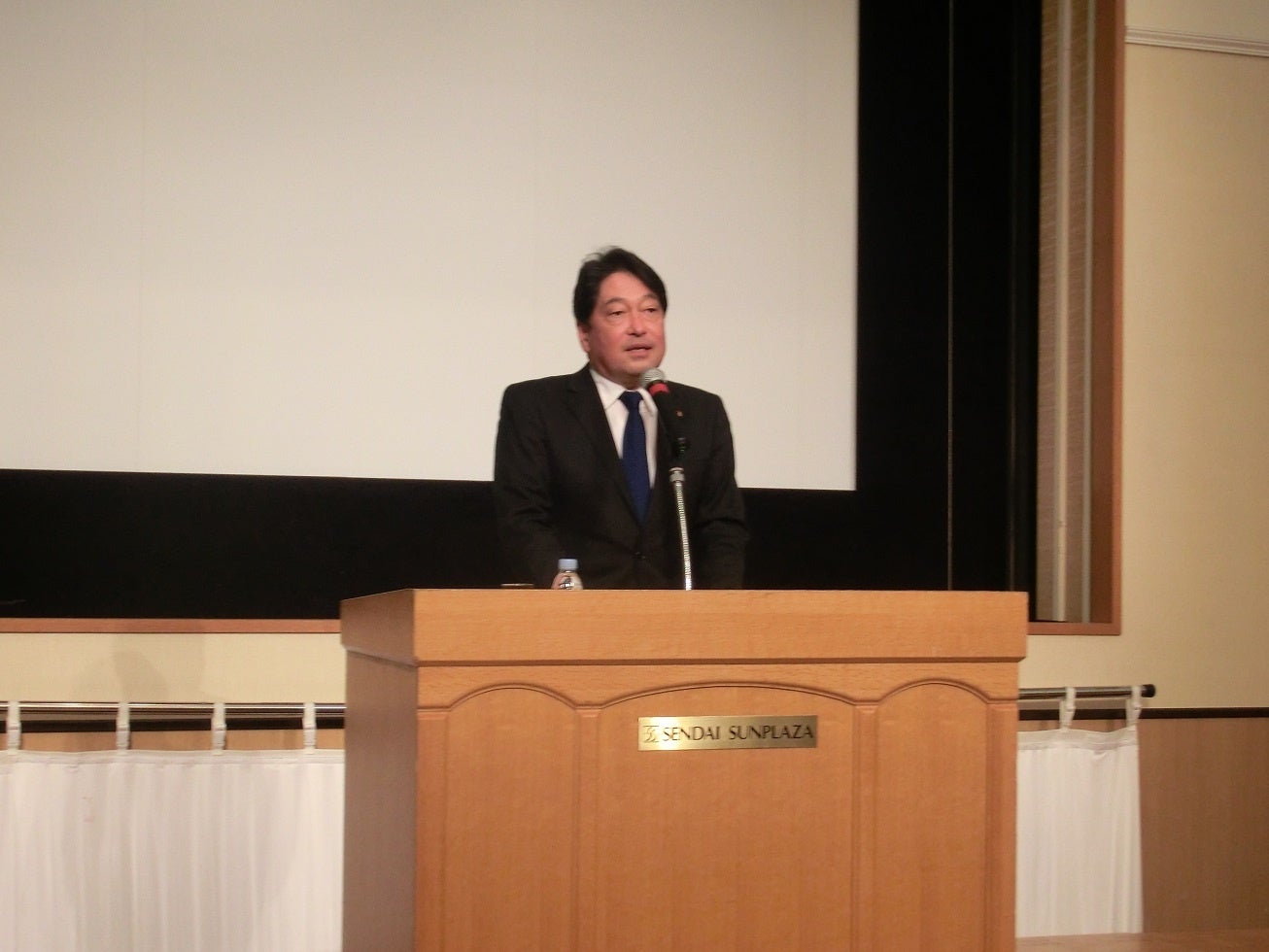 小野寺元防衛大臣による「我が国の防衛と安全保障」と題した基調講演