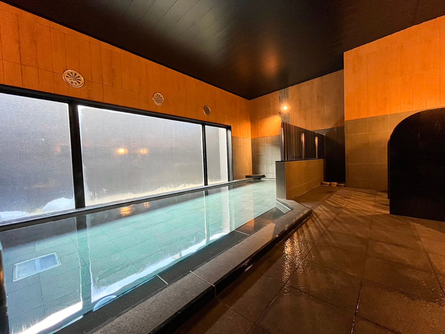 人工温泉大浴場「旅人の湯」