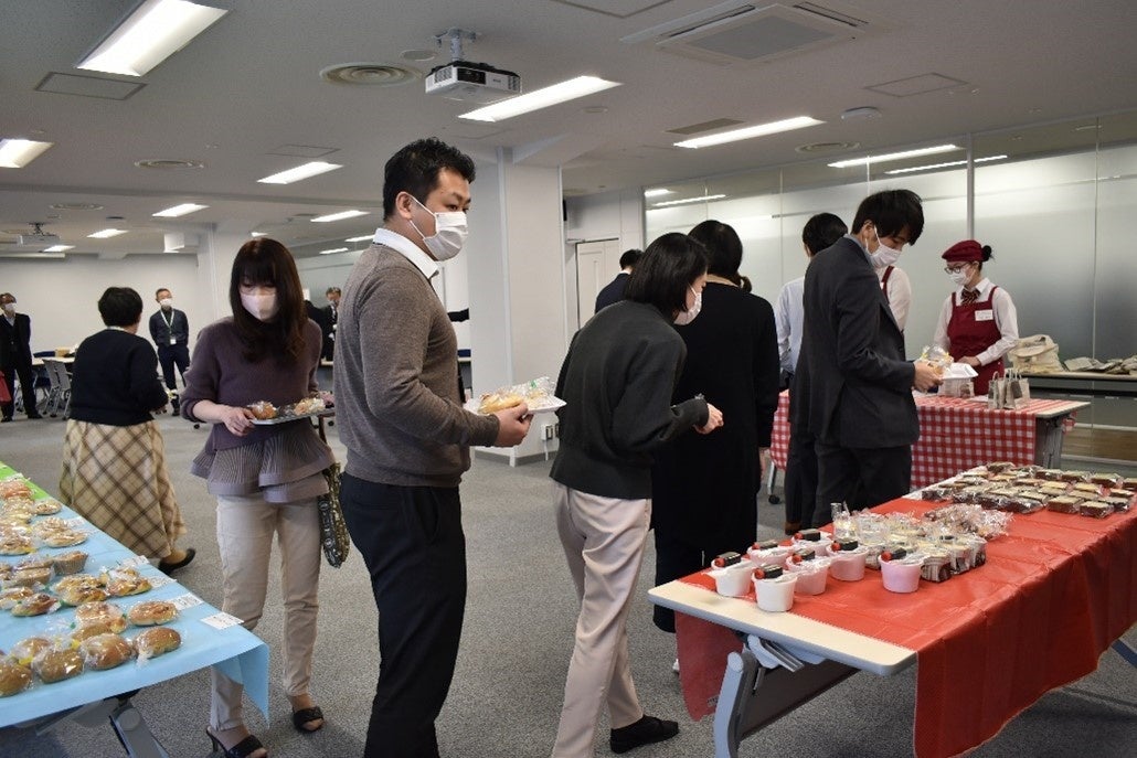 2月9日 新大手町ビルでの様子。大盛況でした