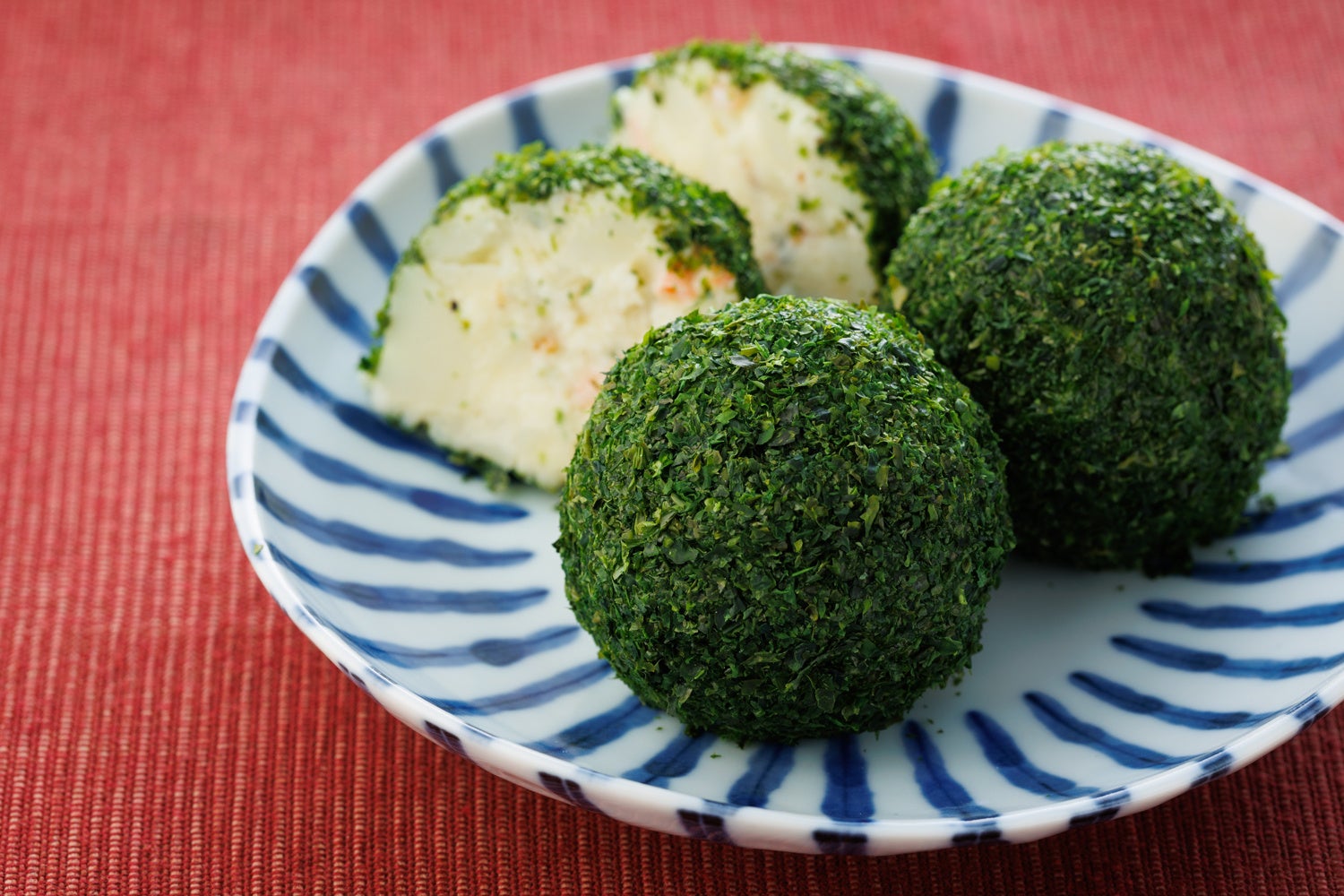 【サラダショップ|Salad Cafe】インパクト抜群のポテトサラダを新発売~「あおさ」と話題の韓国風おにぎり「チュモッパ」の風味でおつまみにも!~