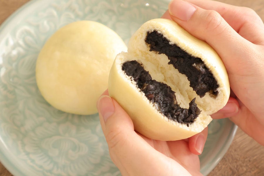 くるみ入り黒ごまあんまん ほんのり柑橘の香り