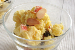 さつまいもとりんごのデザートサラダ