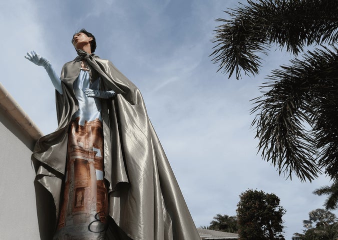 世界中のセレブを虜にしたファッションフォトグラファー・ファディルと越山雅代のコラボ写真集が4月11日に発売決定! 世界中のセレブを虜にしたファッションフォトグラファー・ファディルと越山雅代のコラボ写真集が4月11日に発売決定!