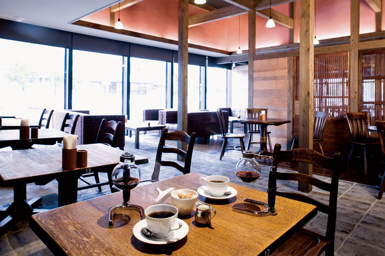 倉式珈琲店店舗内観イメージ