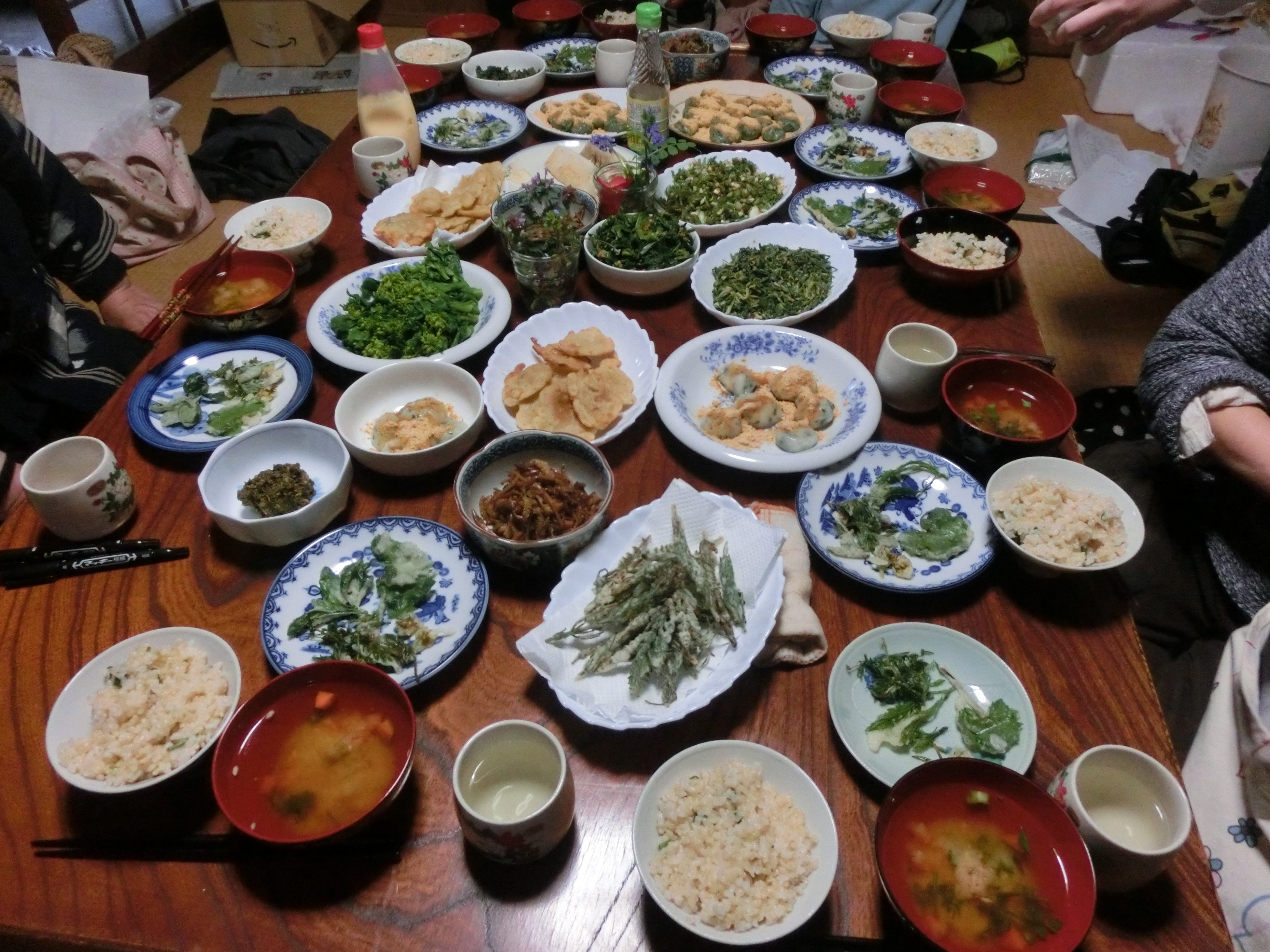 　 野草料理体験会の野草料理