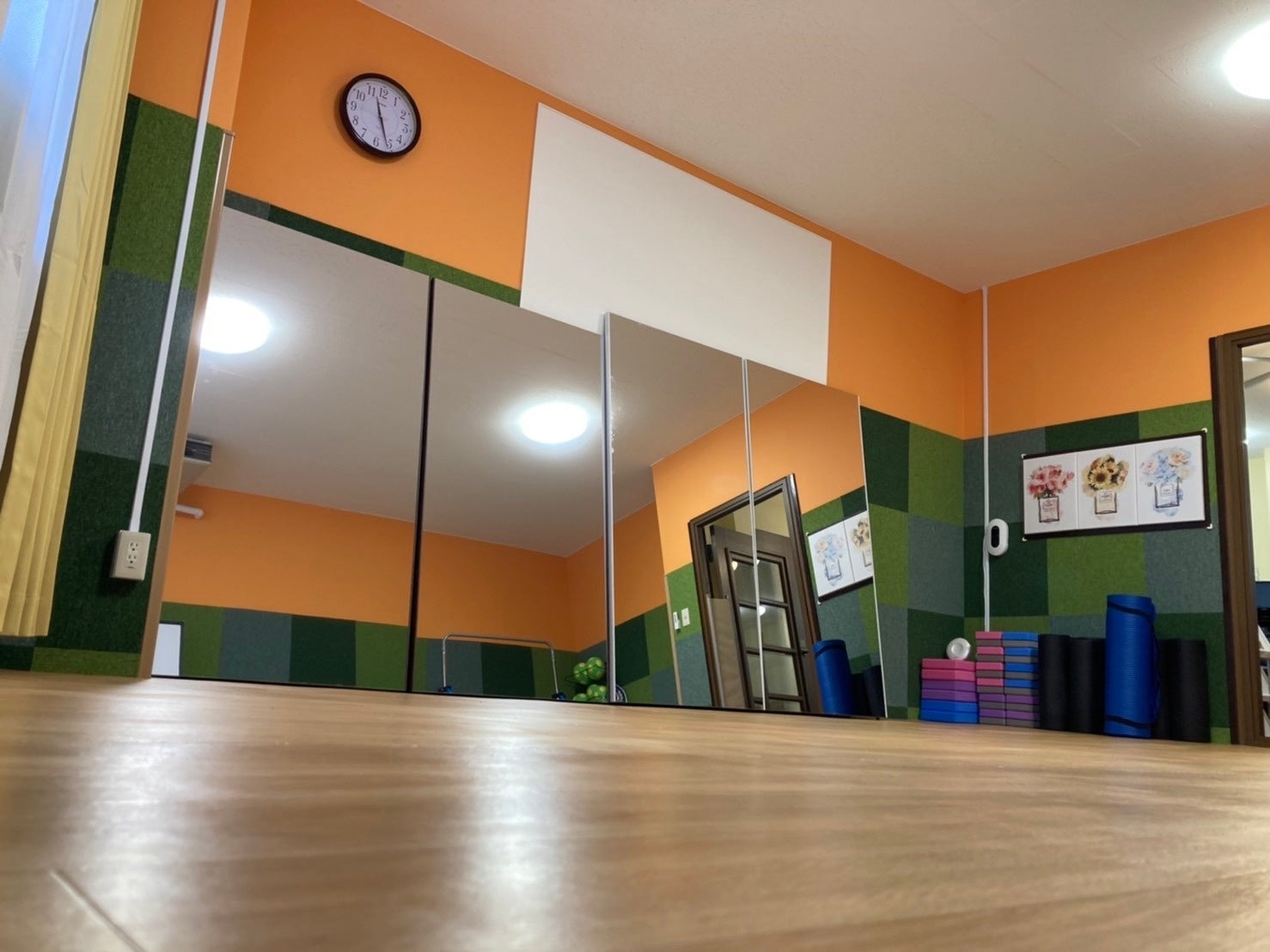 ダンスホールも完備