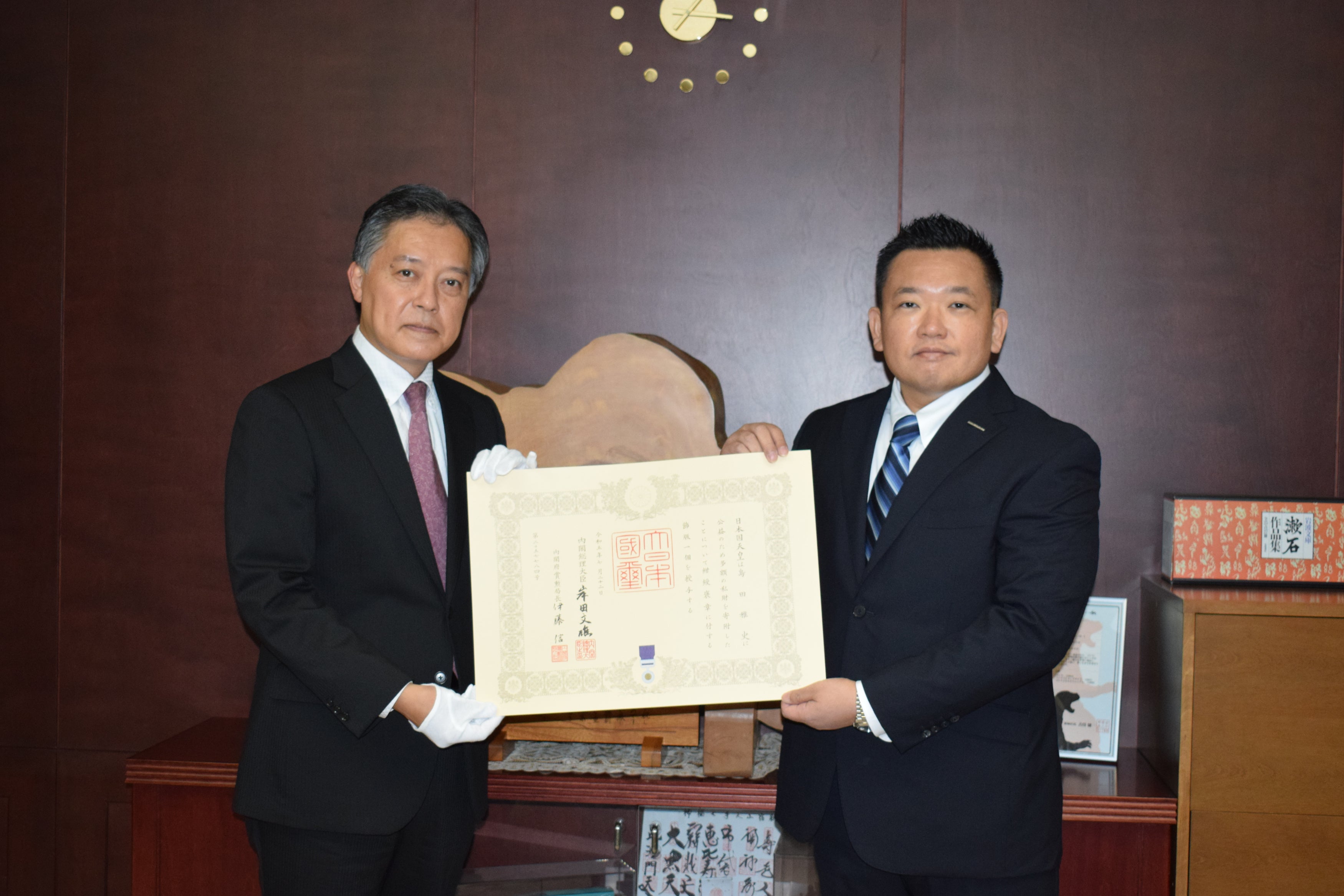 ▲左：吉住健一 新宿区区長　右：アライアンスパートナーズ 代表取締役社長 島田雅史