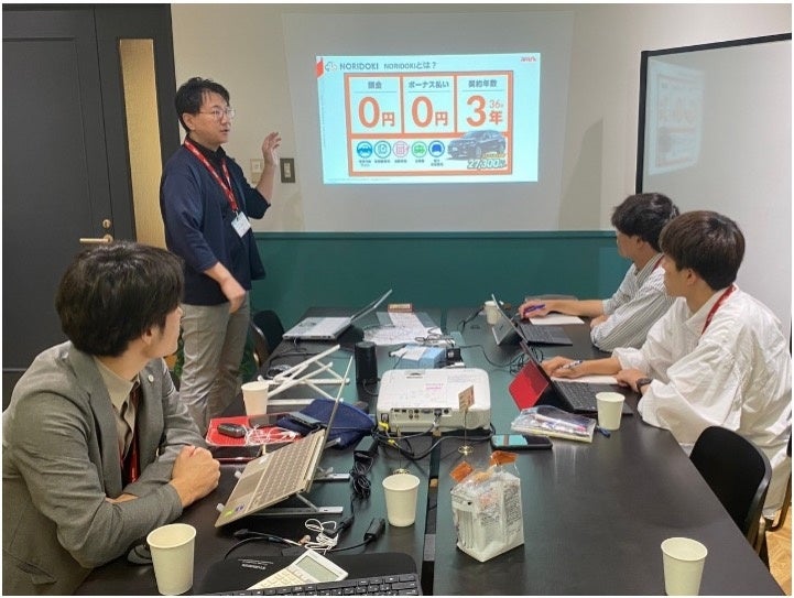 ＜カーリースサービス説明の様子＞