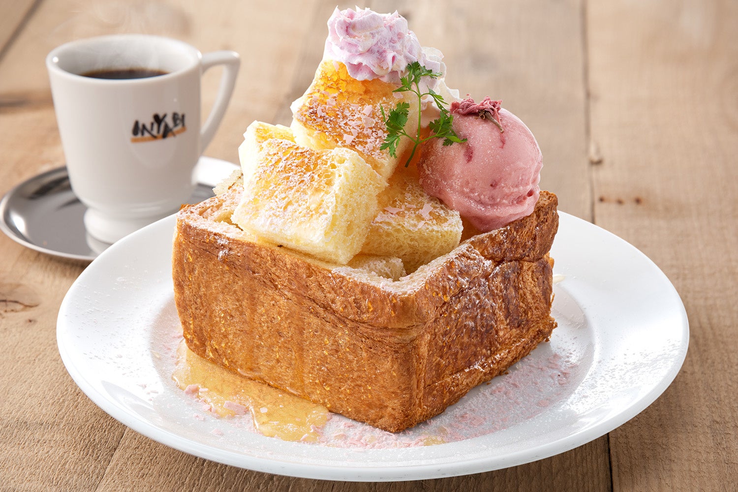 春限定の『桜ハニートースト』(税込1000円)