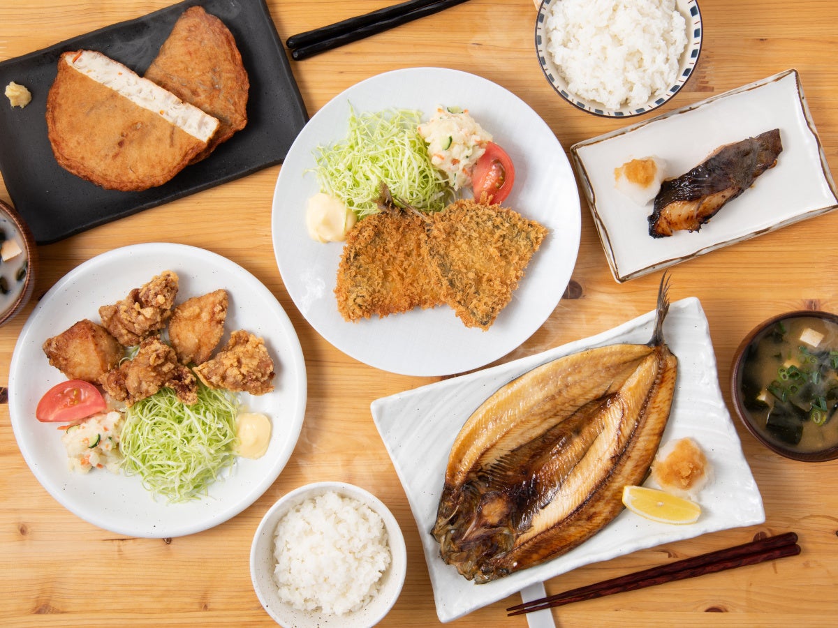 「庄やごはん～板前のお惣菜」で彩られた食卓のイメージ