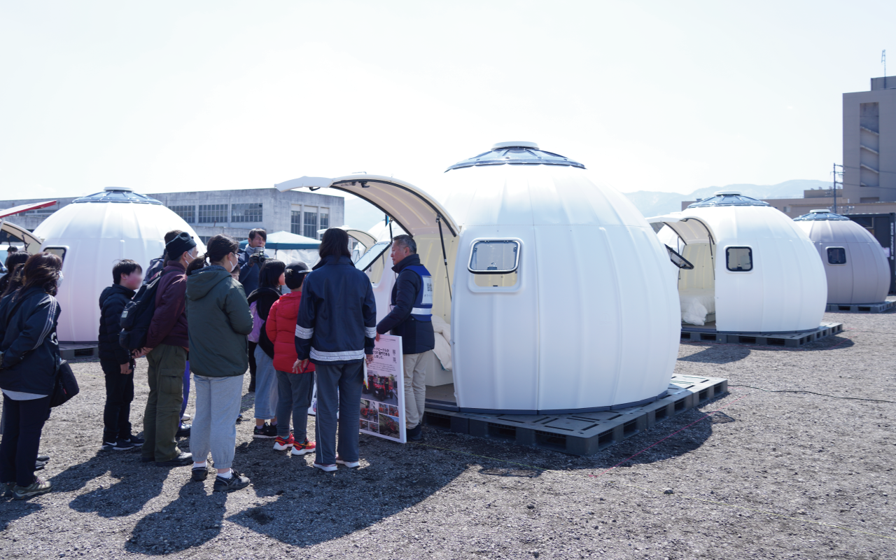 DIYで組み立てられる画期的なドームハウス「EZDOME HOUSE(イージー