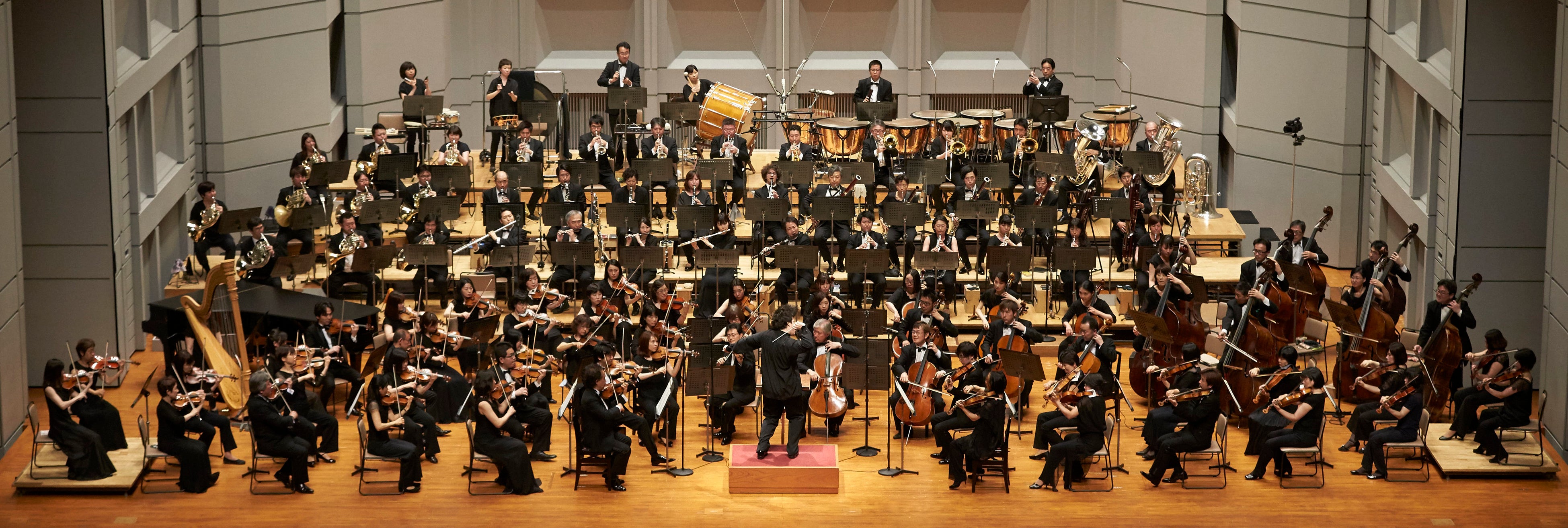 東京フィルハーモニー交響楽団　　©上野隆文