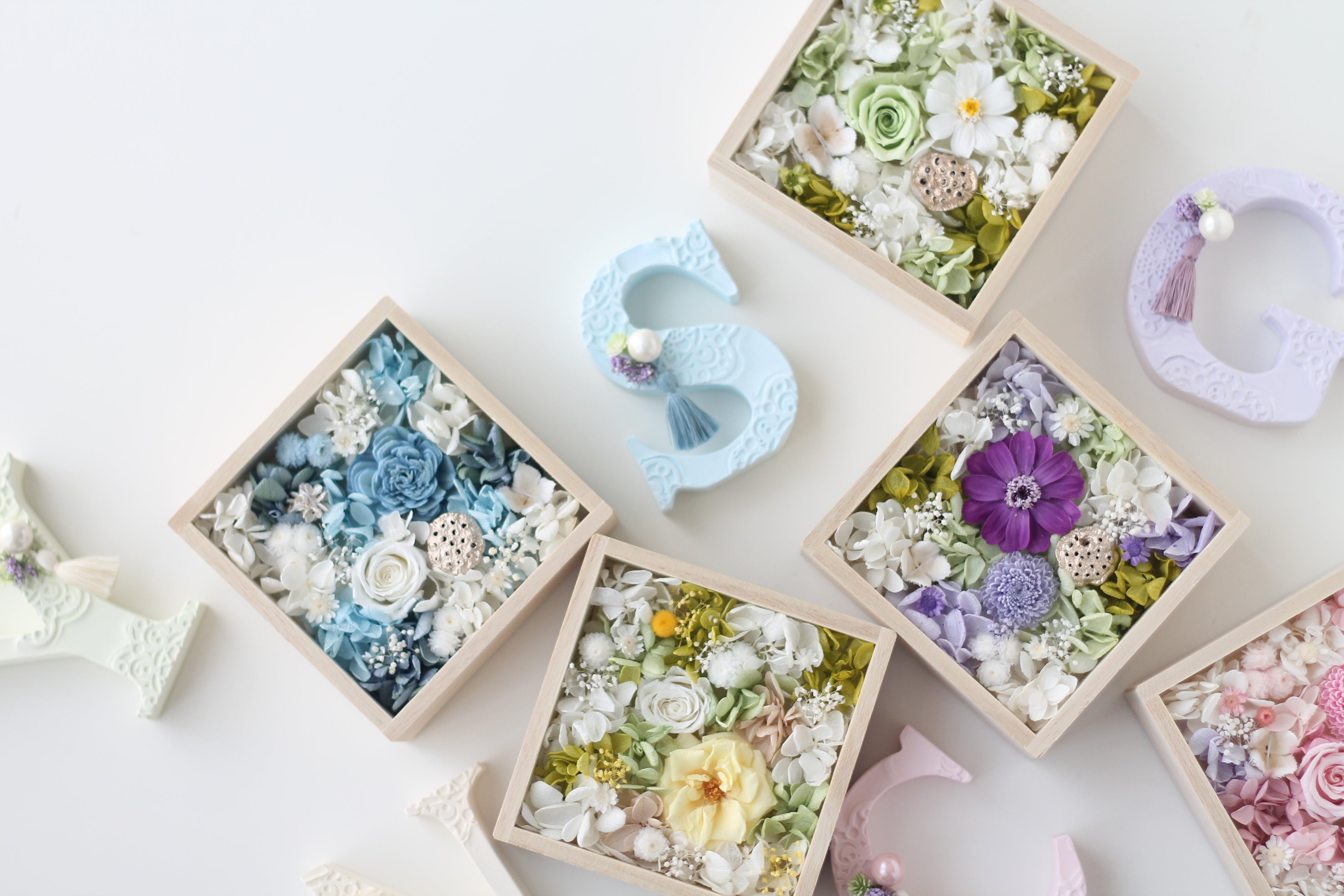 優しい色合いの５色展開