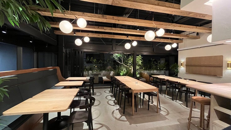 店内イメージ（夜）