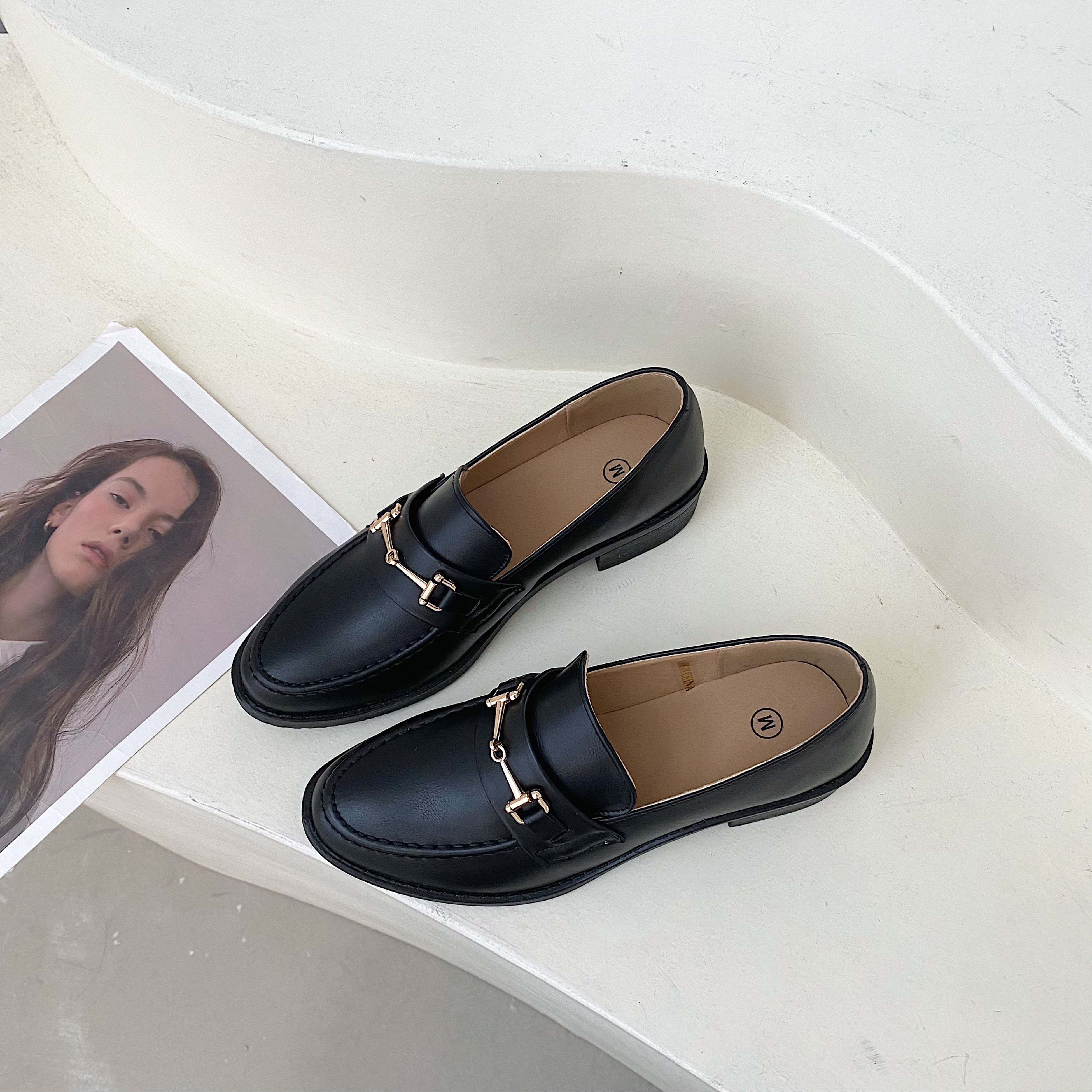 驚きの超軽量、片足約170g(※Mサイズ計測)