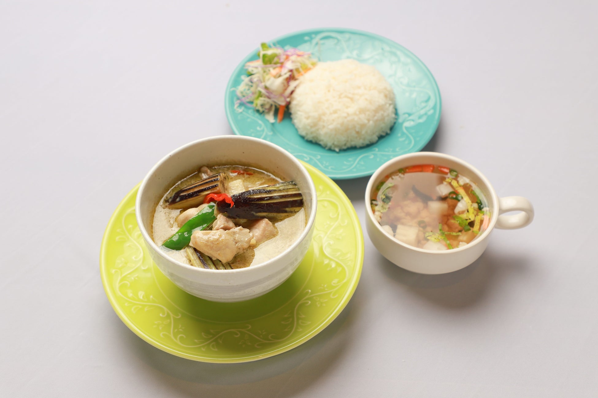 グリーンカレー(ランチはスープ付き)