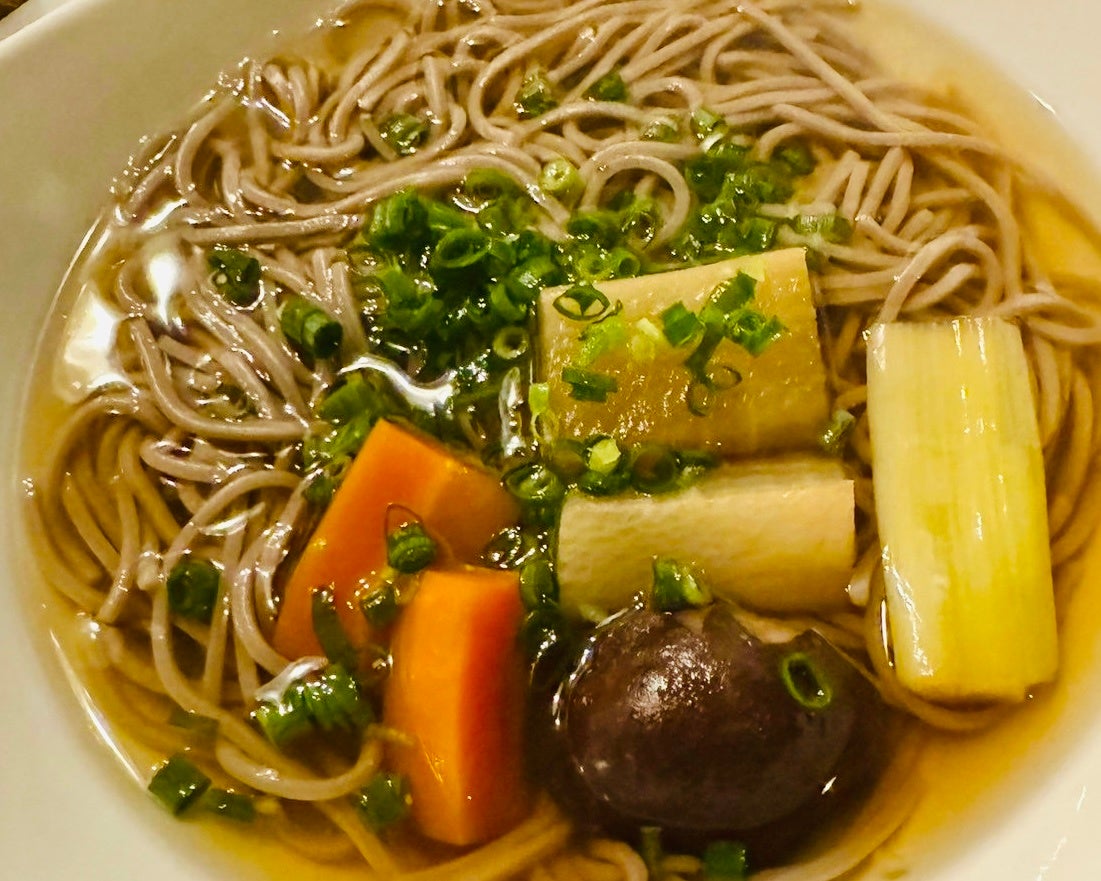 〆には優しい出汁が効いている夜鳴きそばがオススメ