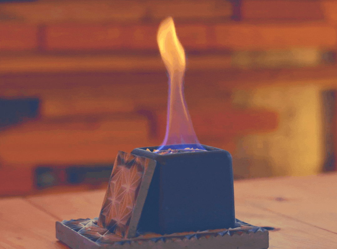 【GIF】焚き火のある暮らし