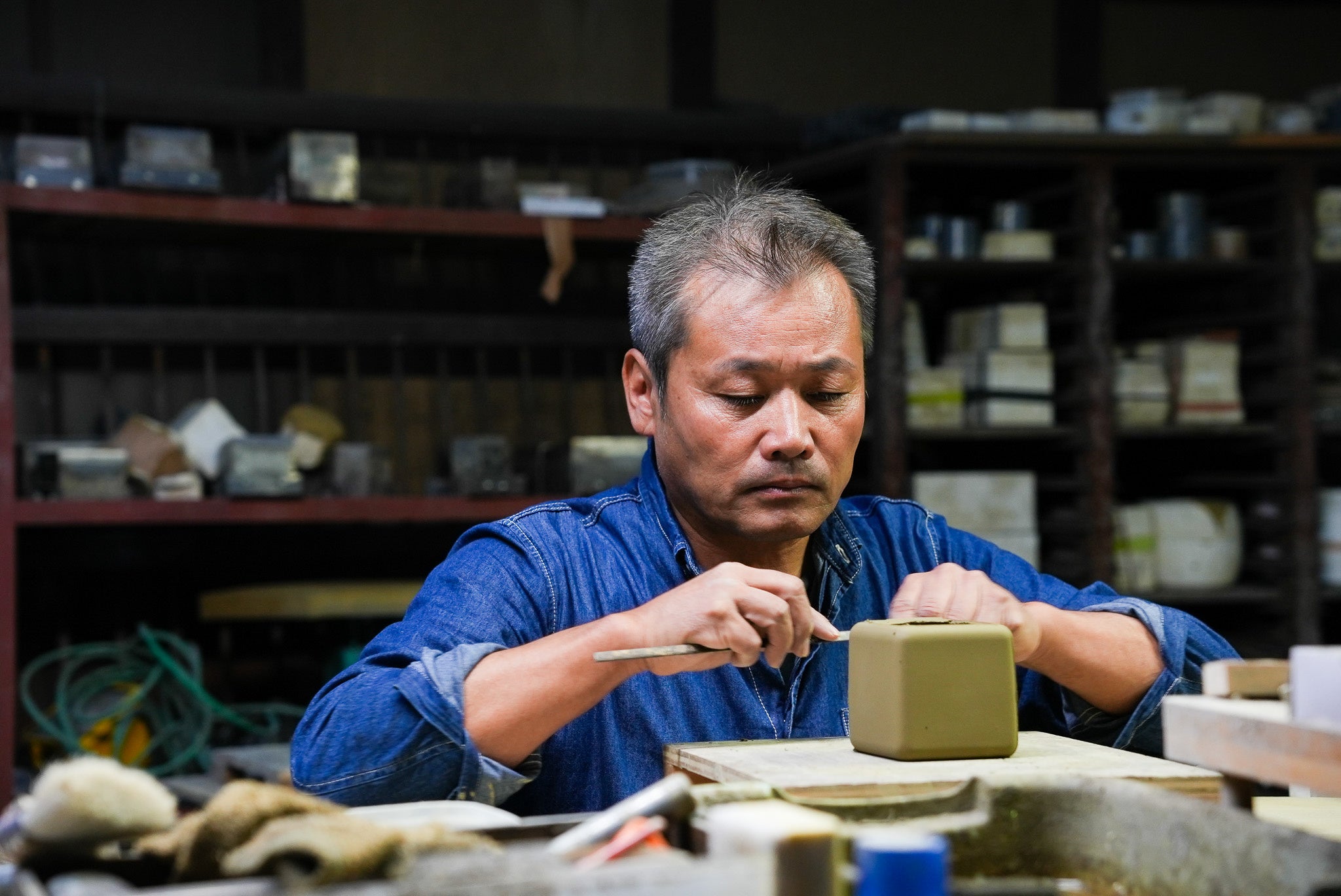 創業300余年、10代続く老舗瓦職人が製作