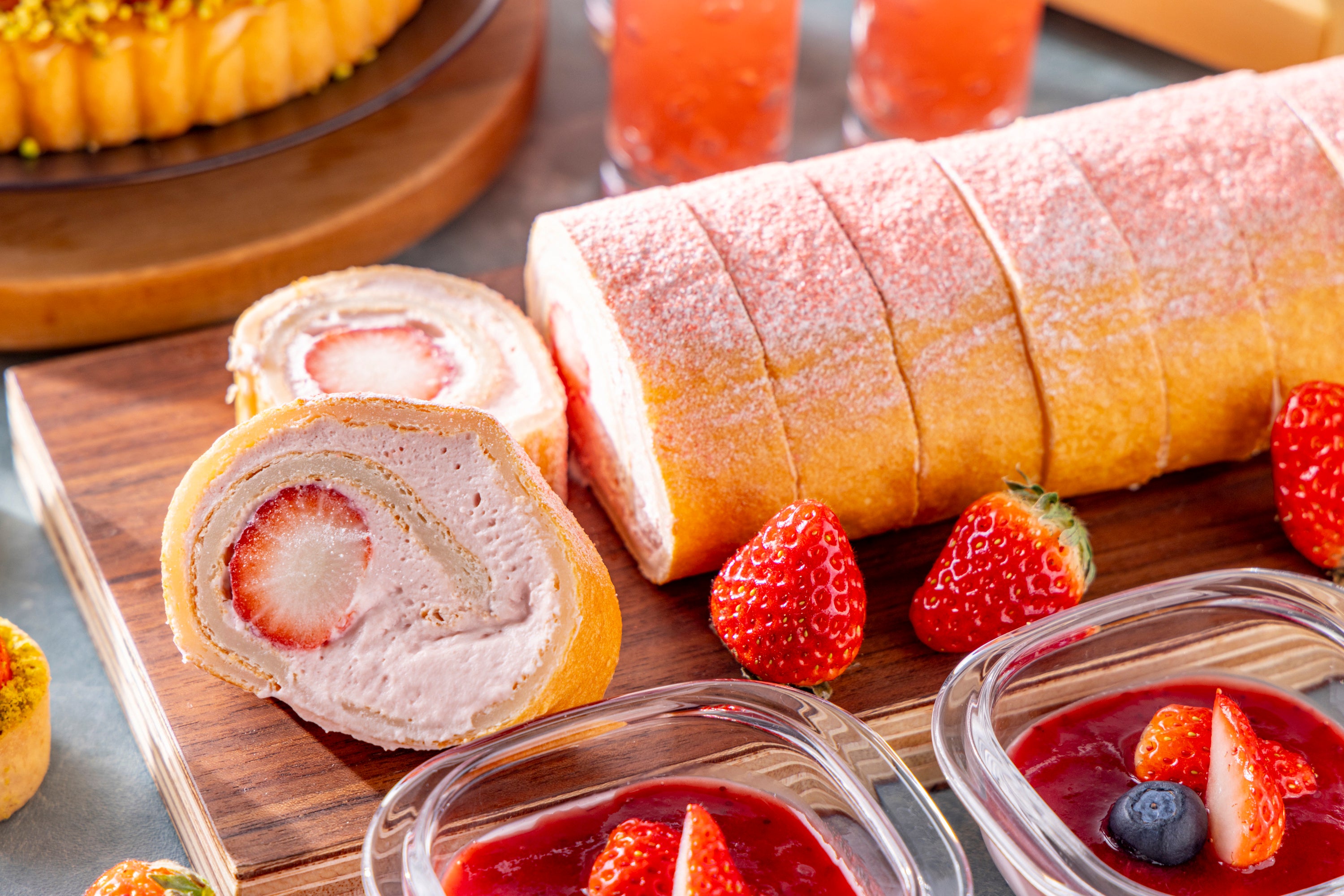 いちごロールケーキ