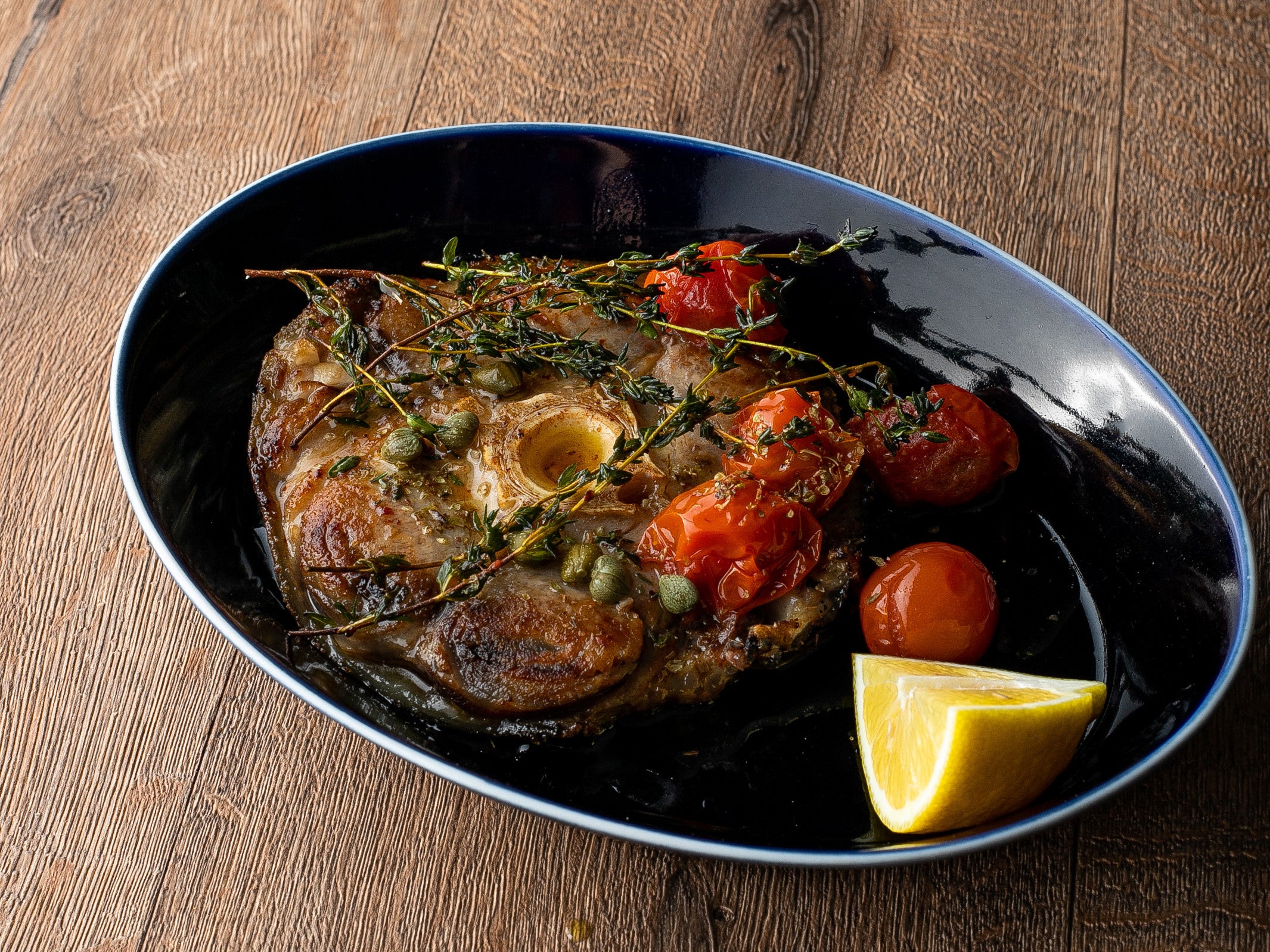 料理の一例、「マグロテール」。