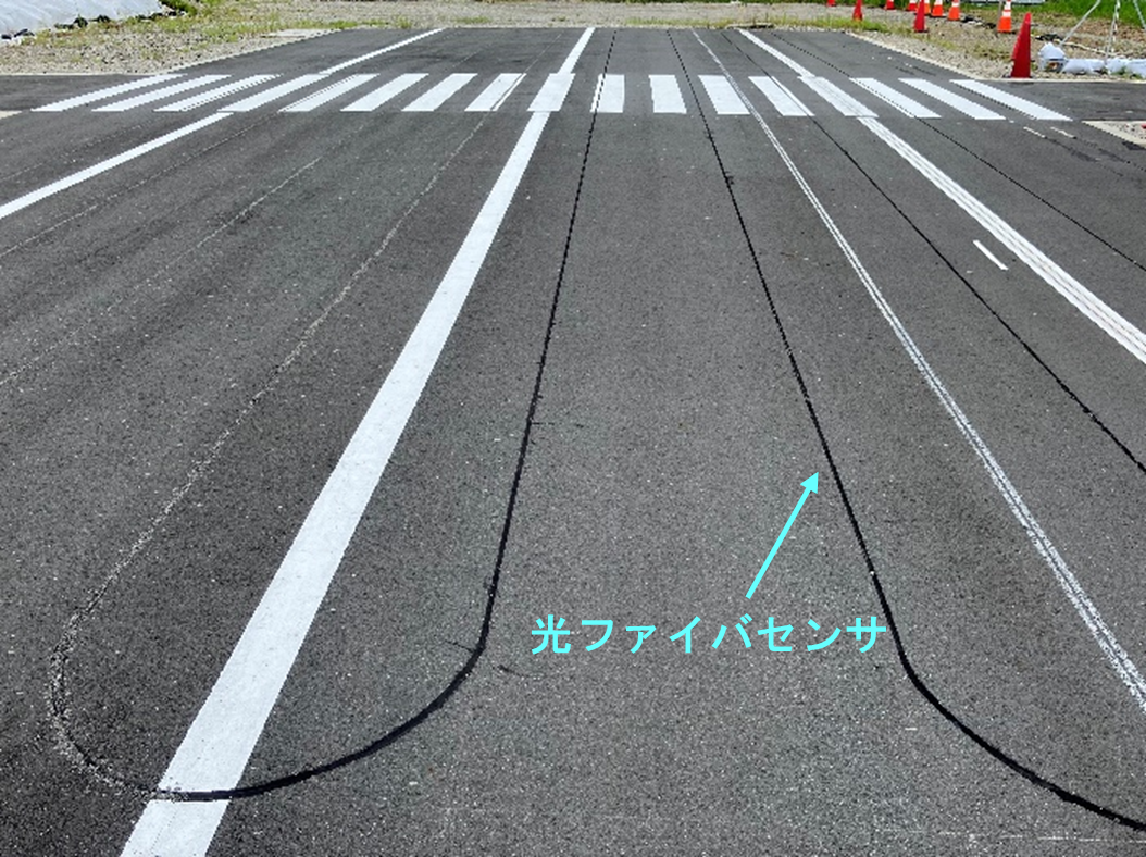 1-2.試験舗装フィールド_テキストあり