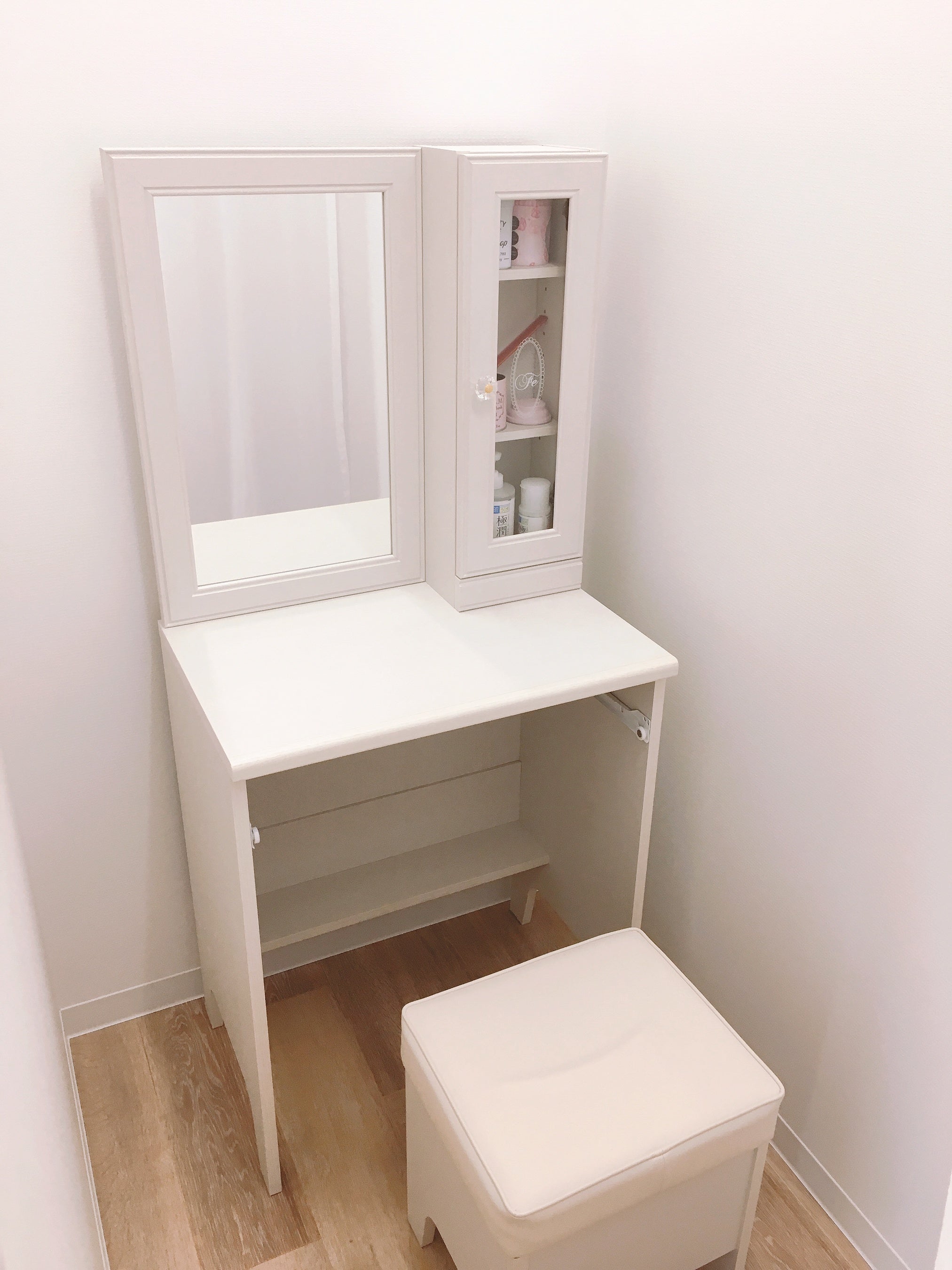 お化粧室完備、小物類も充実！