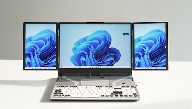 日本初の3画面ノートPC、先行販売開始中!残り17日 | 株式会社ギャザ 日本初の3画面ノートPC、先行販売開始中!残り17日 | 株式会社ギャザ