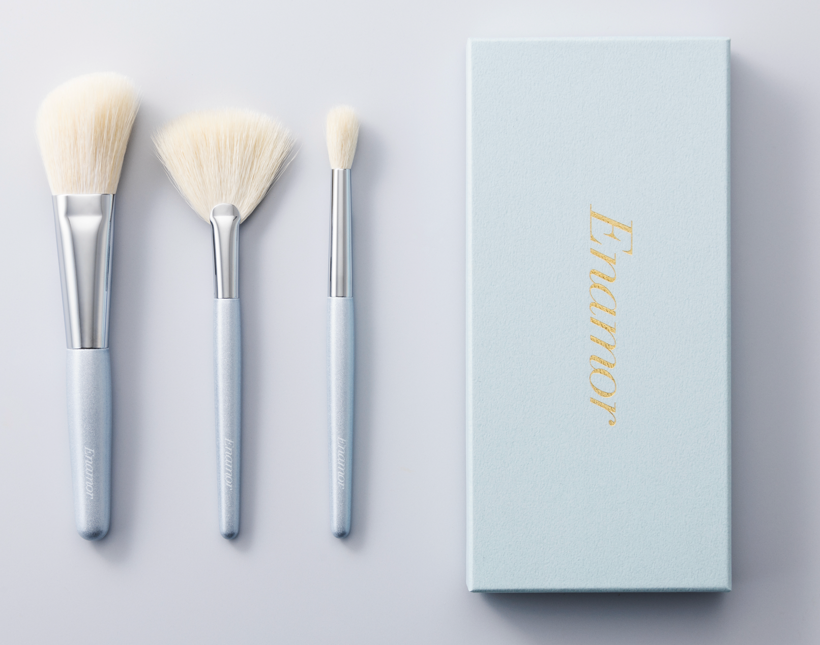 Enamor（エナモル）】骨格の美しさを際立たせる、血色小顔